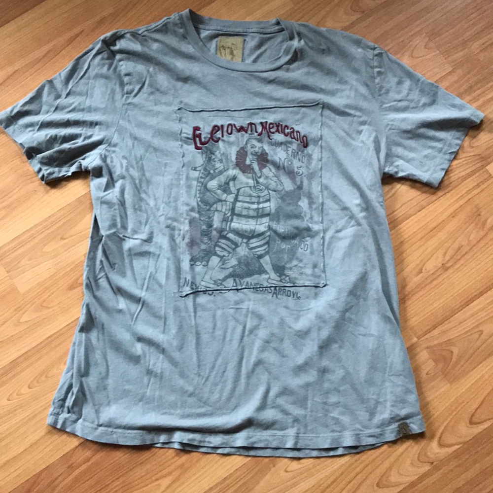 Men’s t shirt